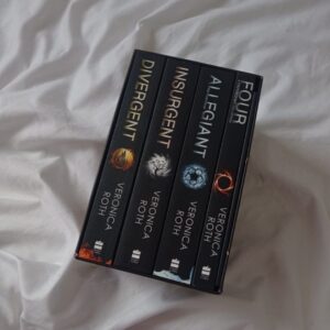 Divergent series book set.