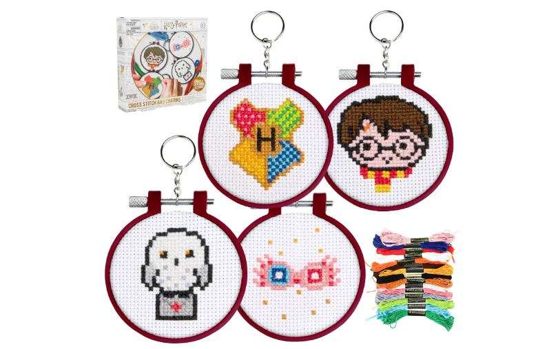 Paladone Harry Potter Stamped Cross Stitch, Embroidery Kit - Officially Licensed Wizarding World Merchandise, Easy Craft Activity for Movie Fans, Starter
