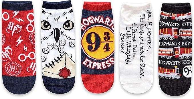 Juniors/Womens sizing. Fits shoe size 4-10
5 Pair Pack Low Cut Ankle Socks
A fun variety of Harry Potter designs
Harry Potter Address Envelope for Letter to Hogwarts. Hedwig Carrying Letter. Hogwarts Express.