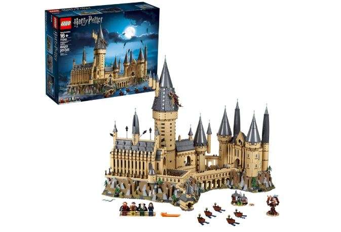LEGO Harry Potter Hogwarts Castle 71043 Building Set - Model Kit with Minifigures, Featuring Wand, Boats, and Spider Figure, Gryffindor and Hufflepuff... 