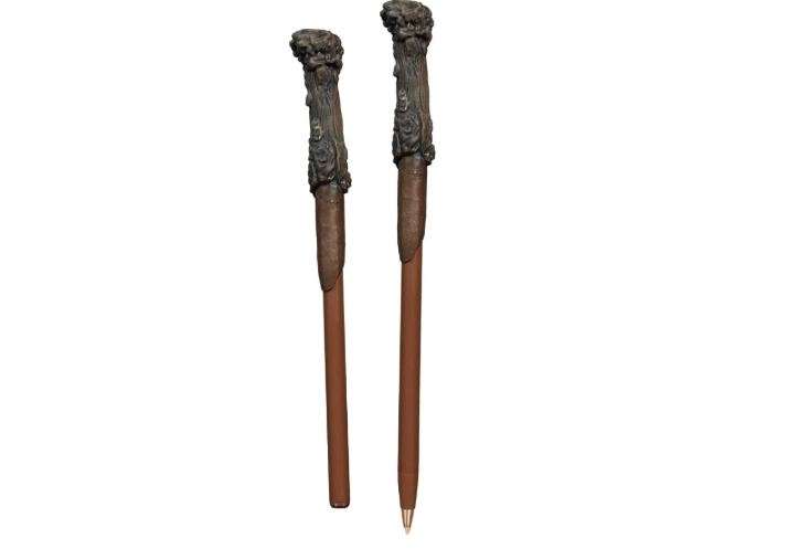 The Noble Collection Harry Potter Wand Pen and Bookmark