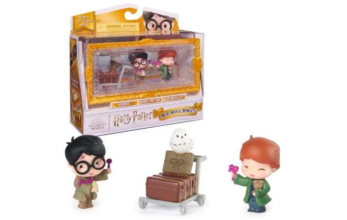 Wizarding World Harry Potter, Micro Magical Moments Action Figures Set with Harry, Ron, Hedwig & Display Case, Kids Toys for Ages 6 and up 