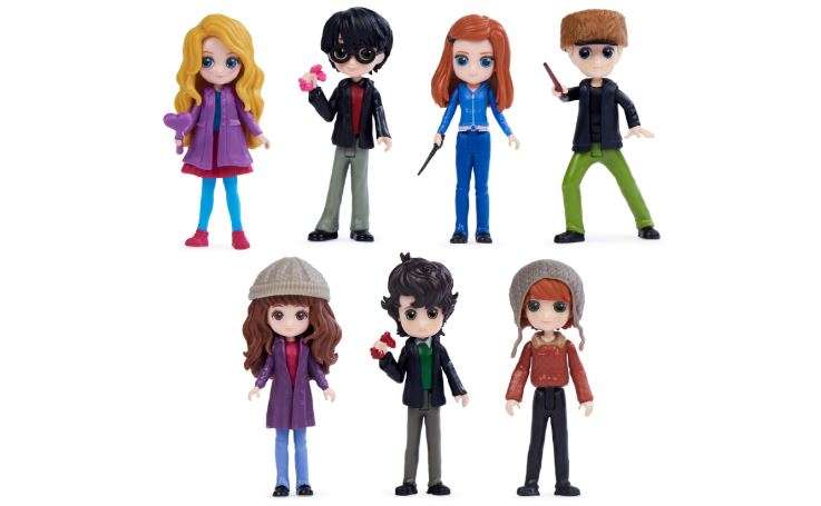Wizarding World Harry Potter, Magical Minis Hogsmeade Collector Set with 7 Figures, Kids Toys for Girls and Boys Ages 6 and up 