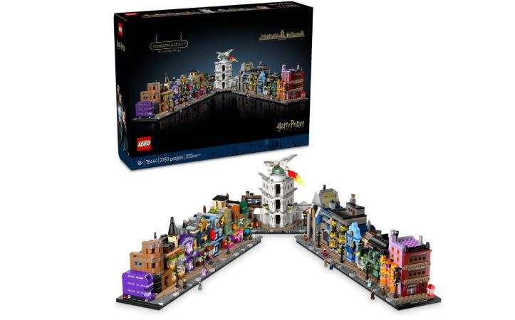 LEGO Harry Potter Diagon Alley Wizarding Shops Building Set for Adults - Collectible Kit for Harry Potter Fans with 12 Microfigures - Gift Idea for Men,...
