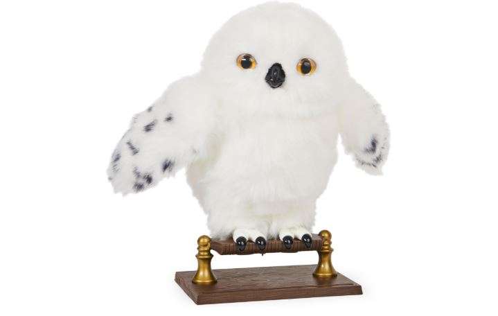 Wizarding World Harry Potter, Enchanting Hedwig Interactive Owl with Over 15 Sounds and Movements and Hogwarts Envelope, Kids Toys for Ages 5 and up