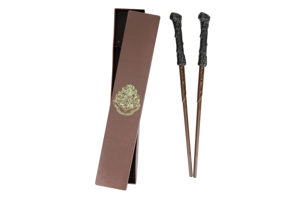  Paladone Harry Potter Wand Chopsticks in Box | Includes 2 Chopsticks & Storage Case | Practical & Magical Harry Potter Dinnerware Gift For Fans