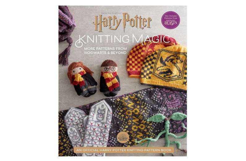 Harry Potter: Knitting Magic: More Patterns From Hogwarts and Beyond: An Official Harry Potter Knitting Book (Harry Potter Craft Books, Knitting Books)

