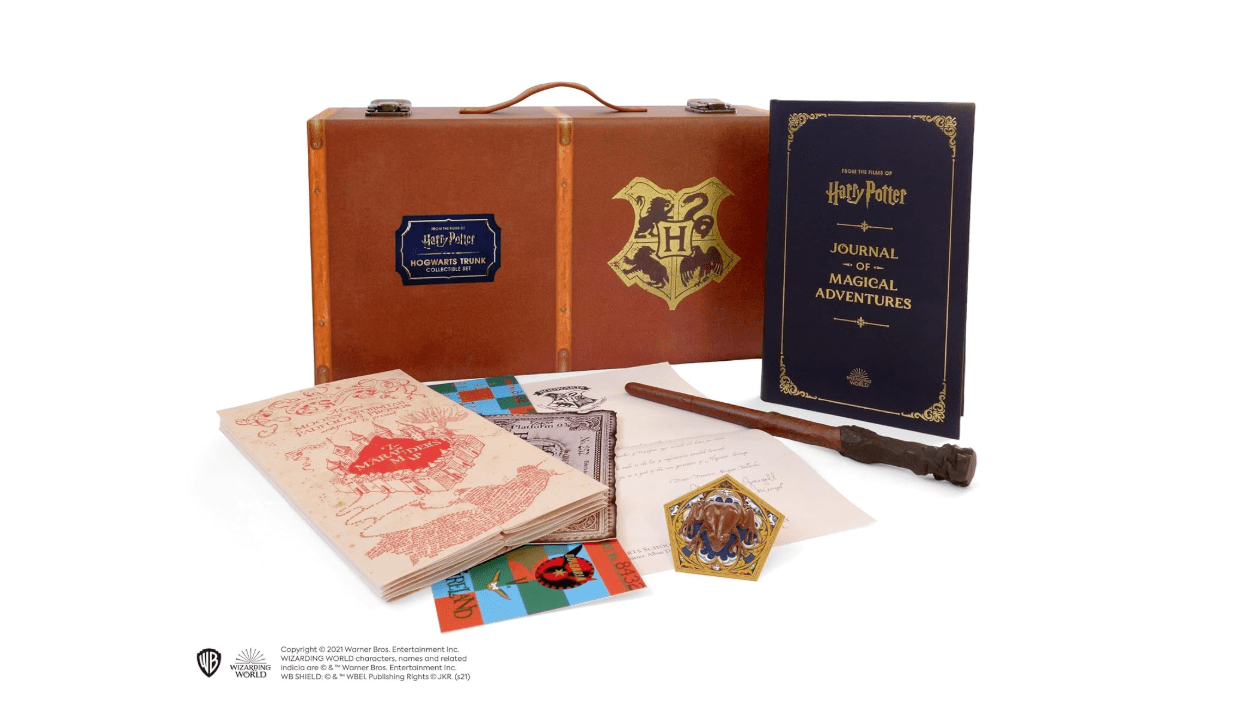 Harry Potter: Hogwarts Trunk Collectible Set
