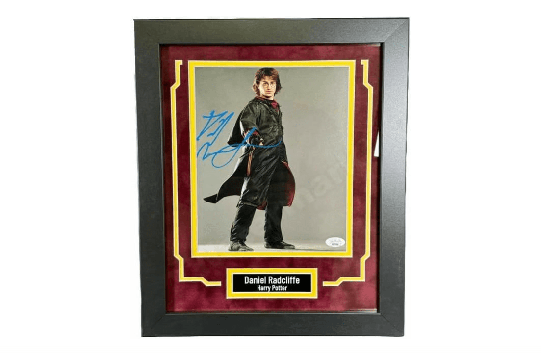 Daniel-Radcliffe-Signed-Custom-Photo-Harry-Potter-Autographed (Paper) REPRINT RP 4 ~ Wall Art Movie Photo Posters Collectible Print Hollywood Movies...
