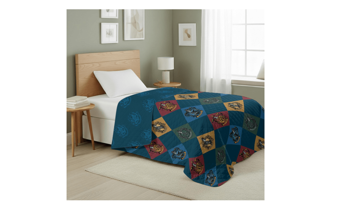 Warner Bros Harry Potter House Crest Sampler Quilted Throw Blanket, Wizarding World Design, Adults Boys Girls, Soft Lightweight Bedding for Bed, or Couch,... 