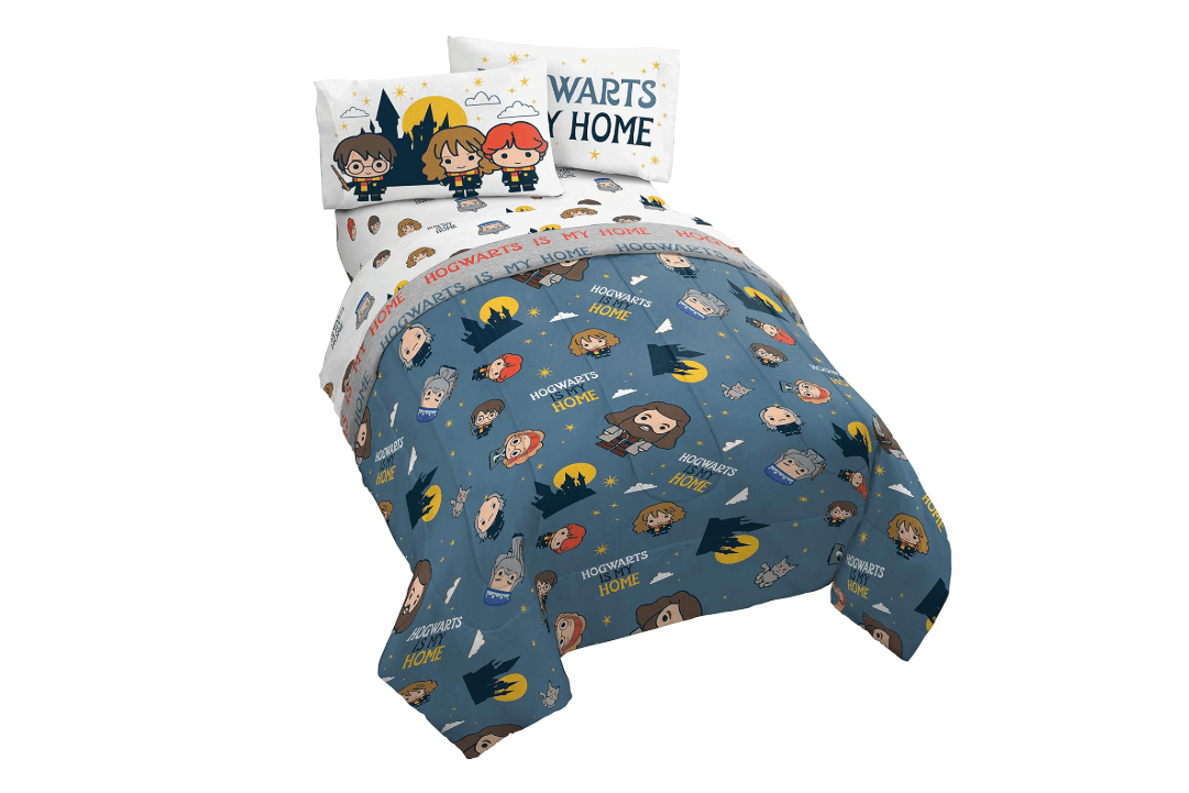Jay Franco Harry Potter is My Home 5 Piece Full Bed Set - Bedding Features Harry, Ron, Hermoine, Hagrid, and Dumbledore