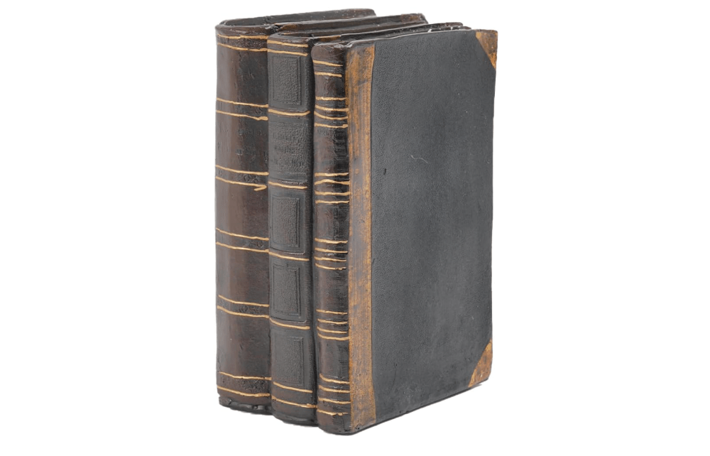 Decorative Books Coffee Table Books Decor - Resin Retro Classical Fake Decorative Books Set of 3 for Living Room, Office, Mantle Shelves Decor 4.2 * 2.7 * 6...