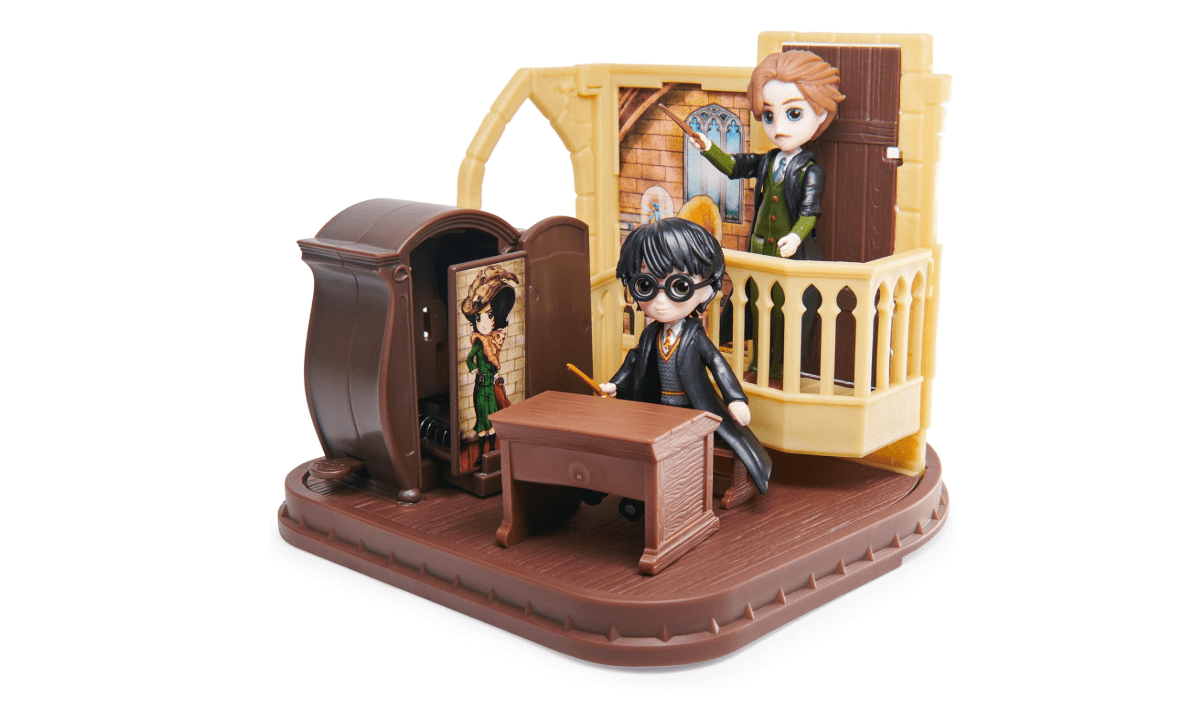 Wizarding World Harry Potter, Magical Minis Defense Against the Dark Arts Playset with 2 Exclusive Figures, 5 Accessories, Kids Toys for Ages 6 and up 