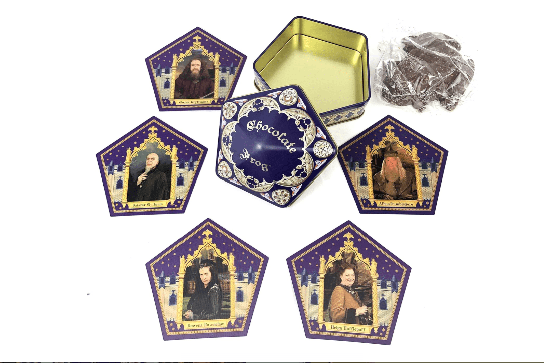 Wizarding World of Harry Potter - Chocolate Frog In Collector Tin with 5 Wizard Cards